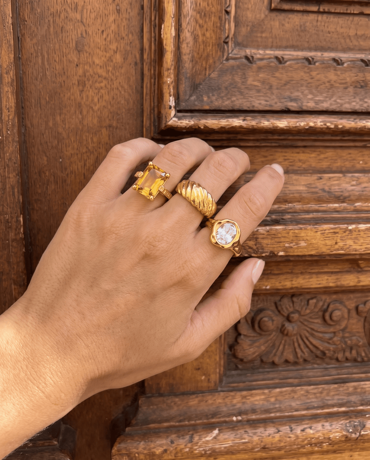 Monica ring