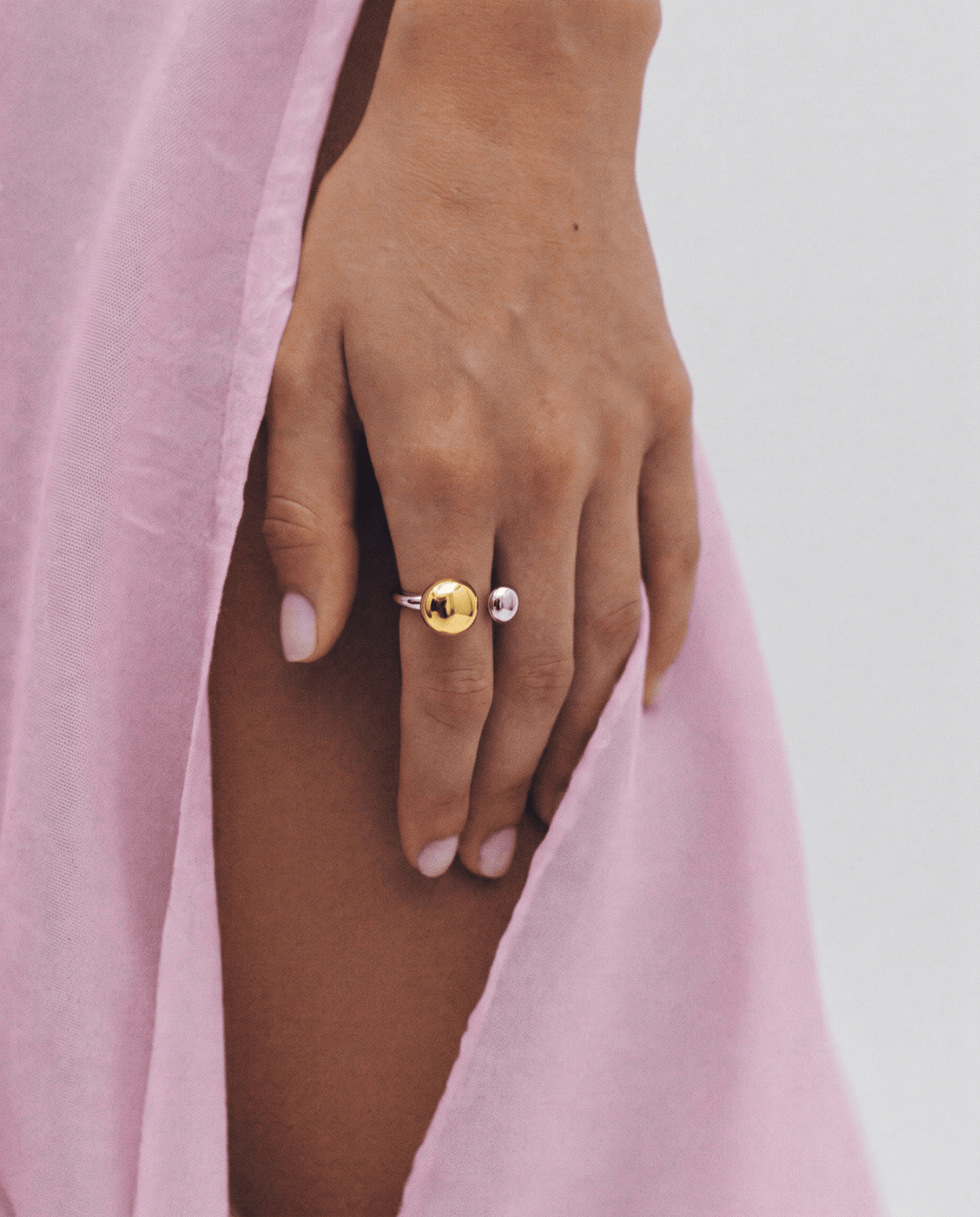 Adela ring
