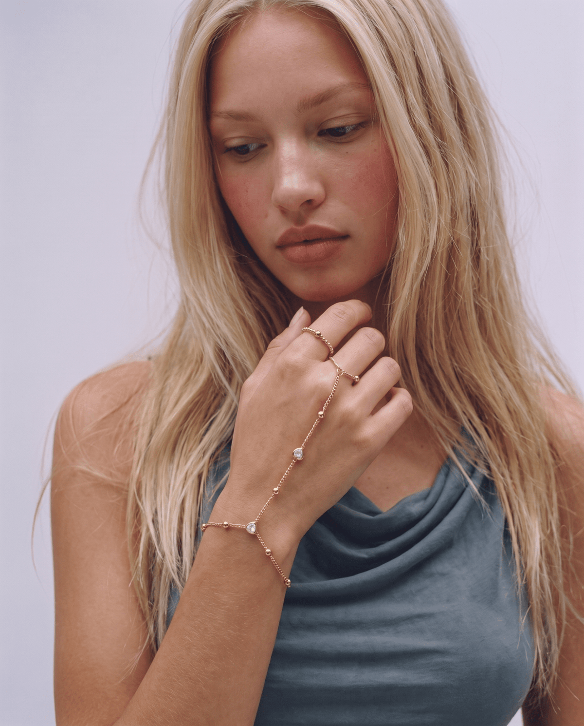Agnes hand chain