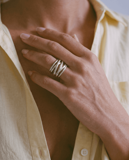 Amadora ring