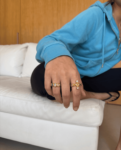 Amelia ring