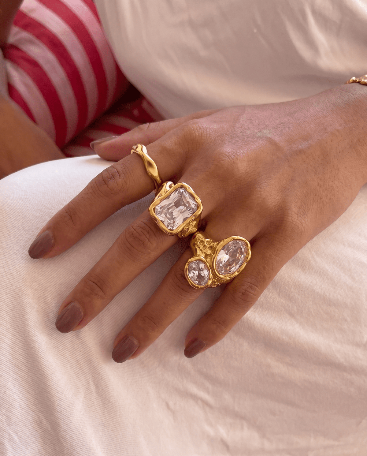 Nadia ring