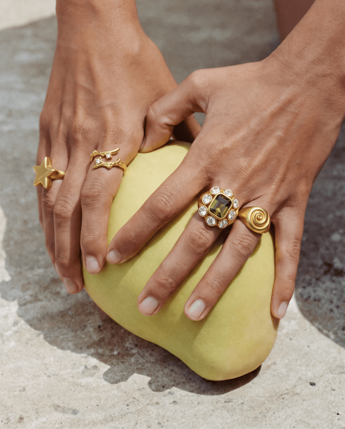 Marzo ring