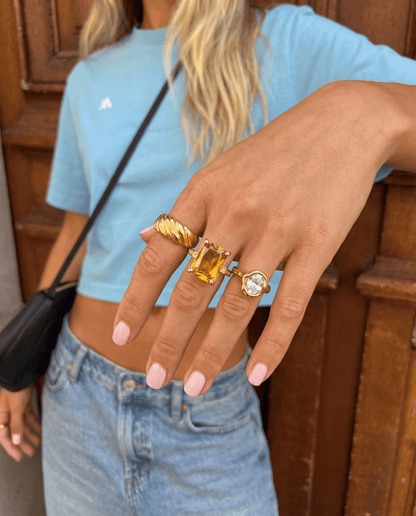 Lola ring