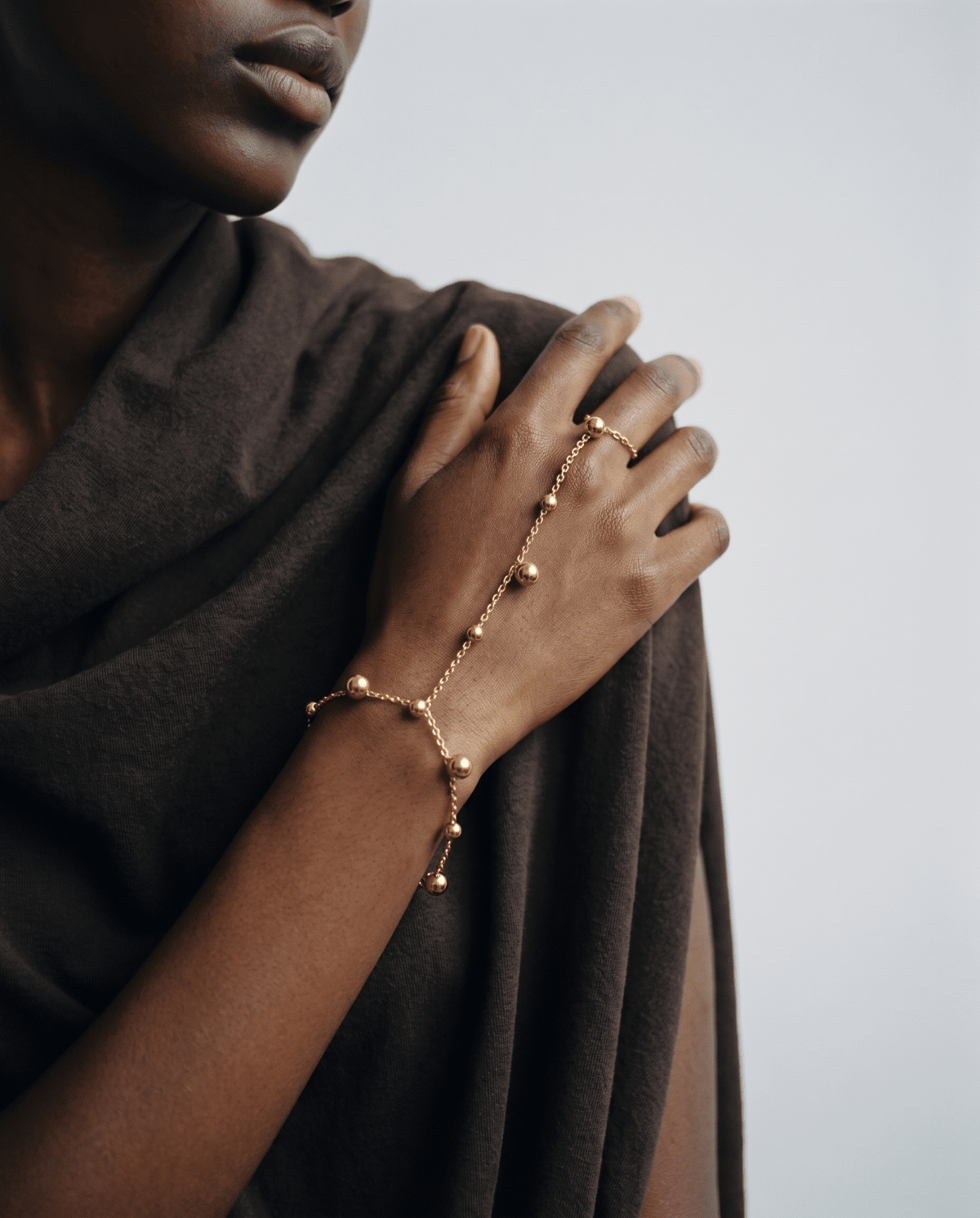 Milene hand chain