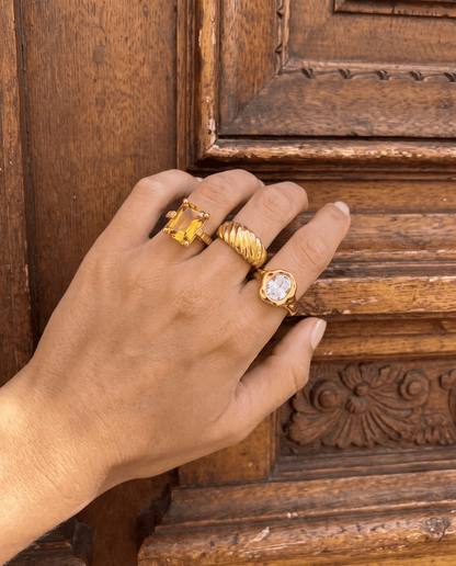 Lola ring