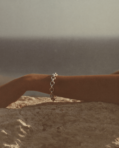 Nea bracelet
