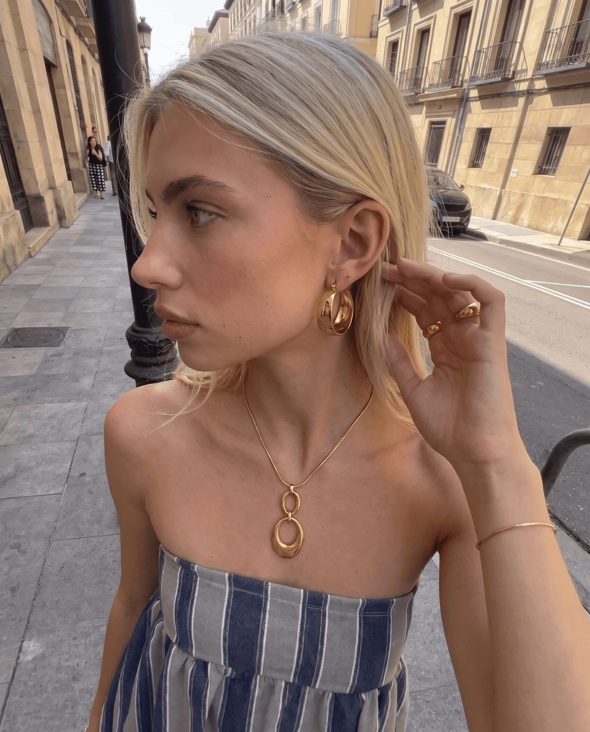 Poza earrings