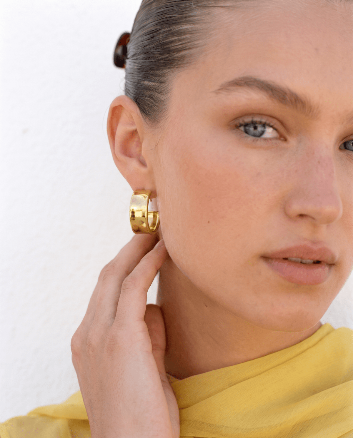 Puck earrings