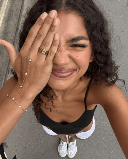 Yael hand chain
