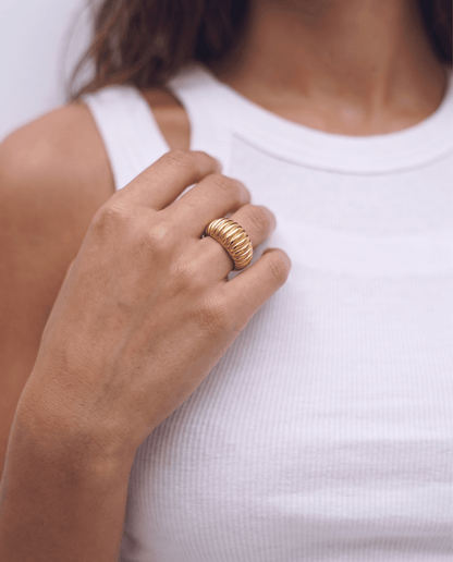 Tess ring