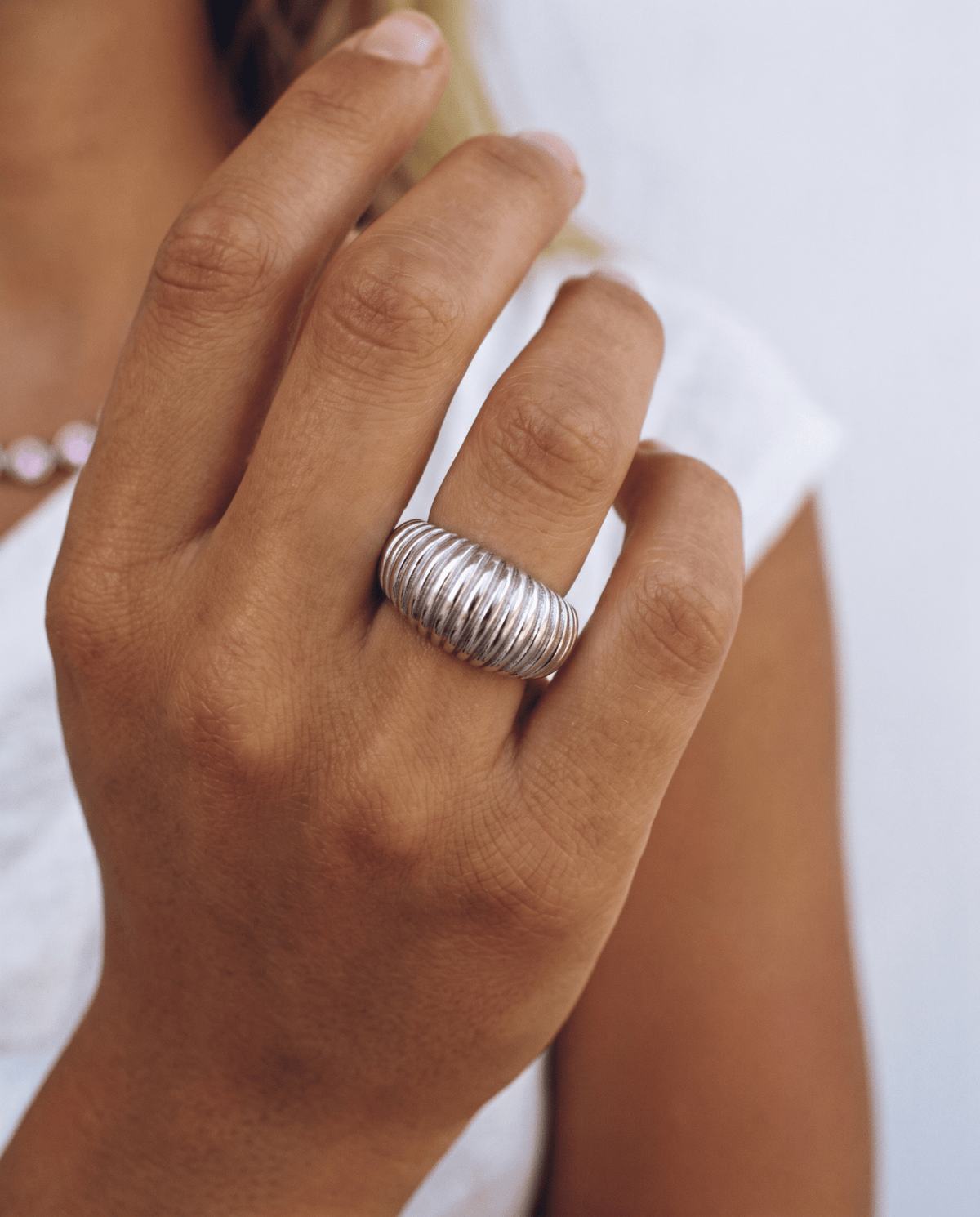 Tess ring