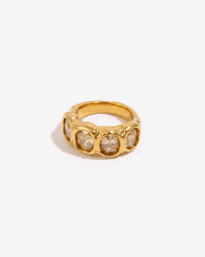 Valeria ring