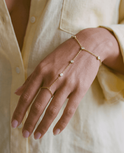 Yael hand chain